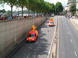 Voici les coureurs!