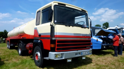 TR 305