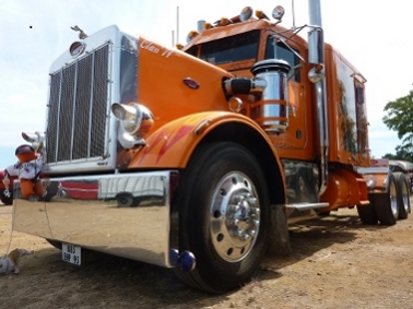 Peterbilt avant gauche