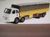 PEGASO 1066 A 8x2 bâché