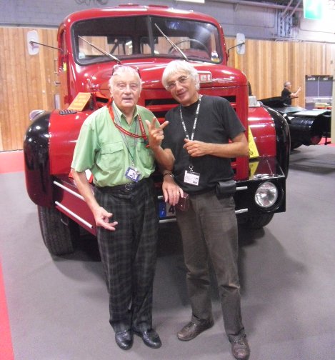 Jean et moi devant le Berliet photo  venir